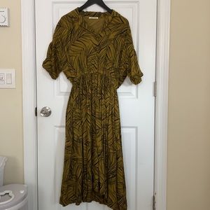 Black Crane Classy Dress Leaf Print